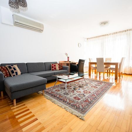 Modern 2Bdr Apartment In The Center- Free Parking SJJ Esterno foto