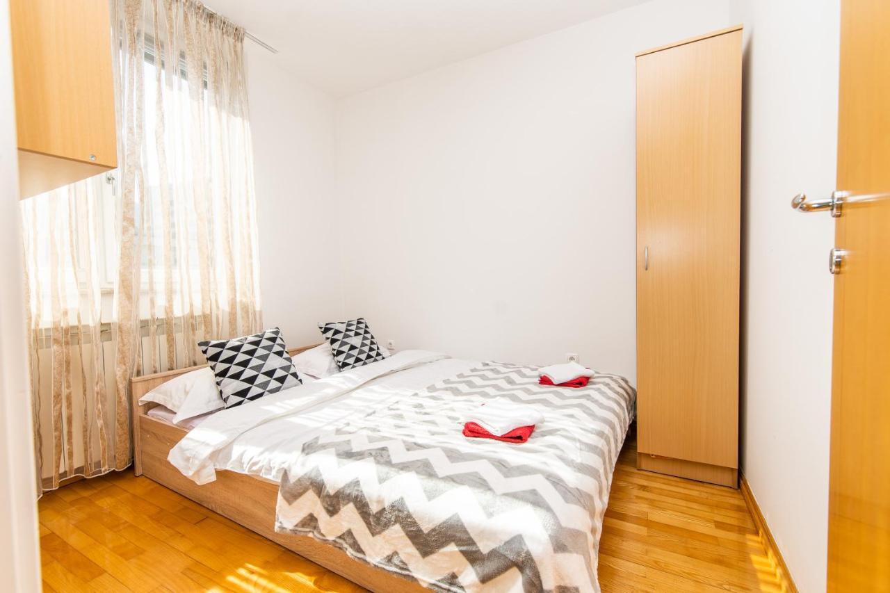 Modern 2Bdr Apartment In The Center- Free Parking SJJ Esterno foto