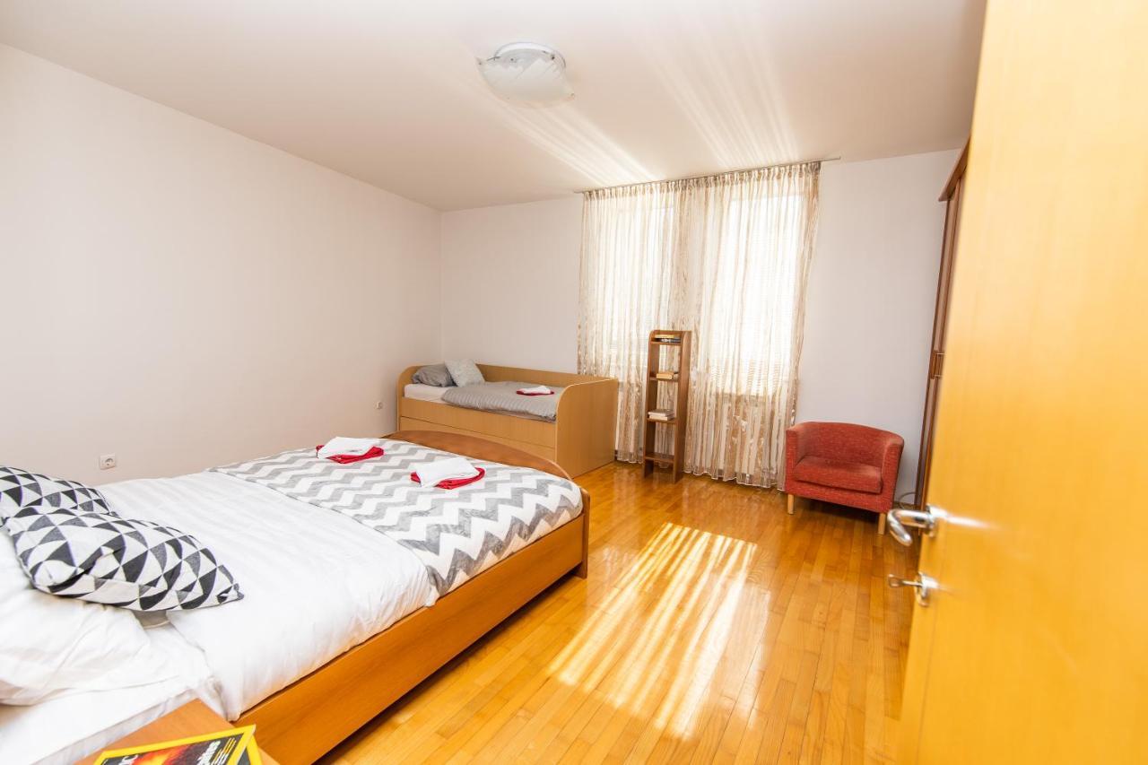 Modern 2Bdr Apartment In The Center- Free Parking SJJ Esterno foto