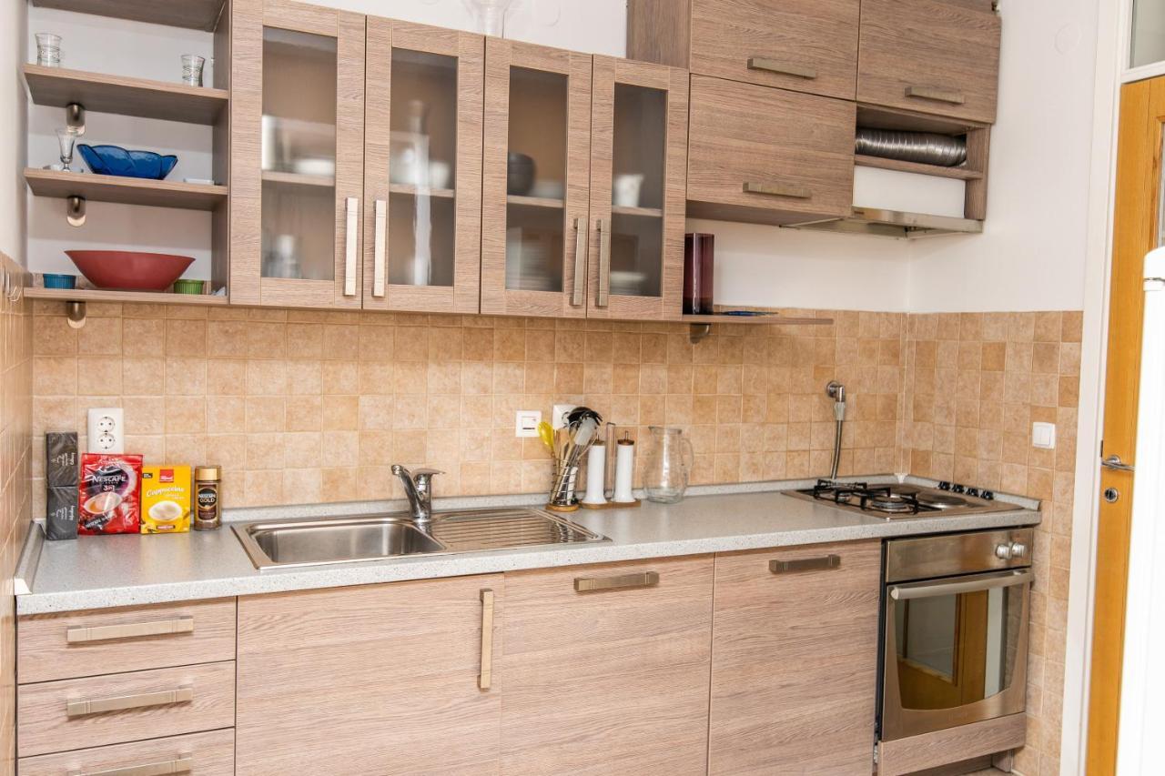 Modern 2Bdr Apartment In The Center- Free Parking SJJ Esterno foto